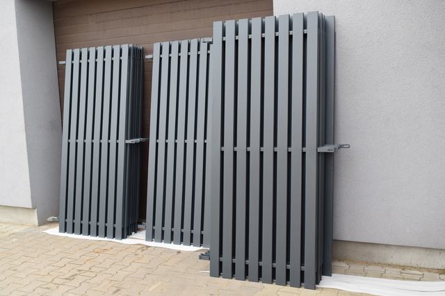 Drzwi piwniczne malowane  (197)